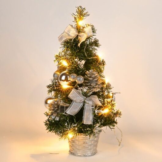 Artificial Christmas Tree with Lights, 40cm Small Tabletop Christmas Tree with LED Lights with Bow and Pine Cone for Christmas Table Decorations